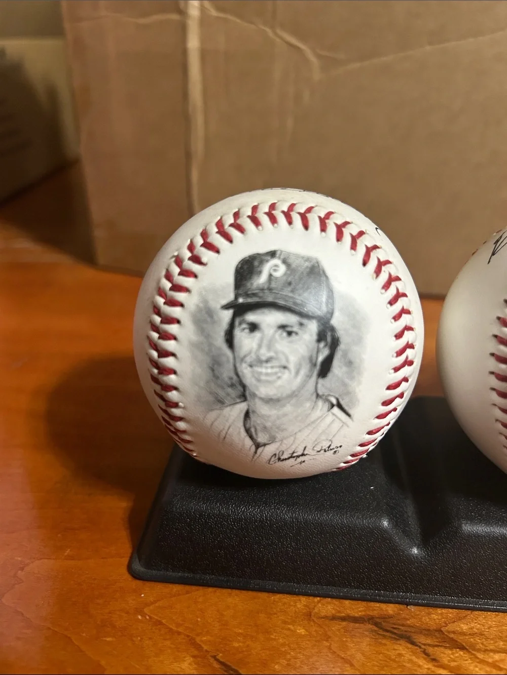 Set of 5 Philadelphia logo balls with stand